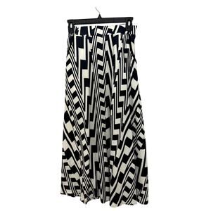 Midi Skirt A-Line Black White Knit Chevron Hippie Abstract Swing Boho S NWT